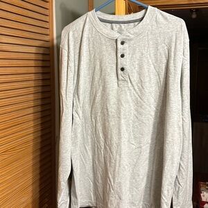 Men’s new size L, gray St John’s Bay Henley